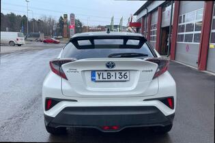 Toyota C-HR vaihtoauto