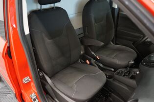 Ford Transit Courier vaihtoauto