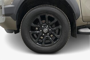 Toyota Hilux vaihtoauto