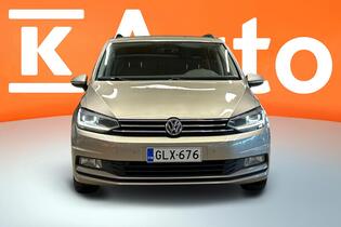 Volkswagen Touran vaihtoauto