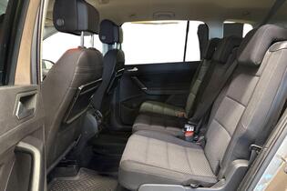 Volkswagen Touran vaihtoauto