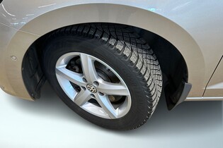 Volkswagen Touran vaihtoauto