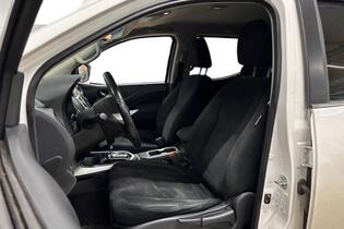 Nissan Navara vaihtoauto