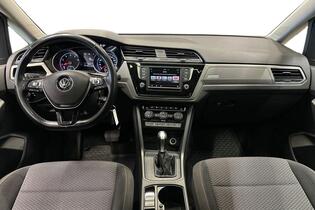 Volkswagen Touran vaihtoauto