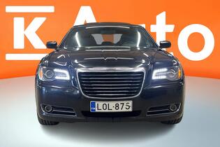 Chrysler 300 vaihtoauto