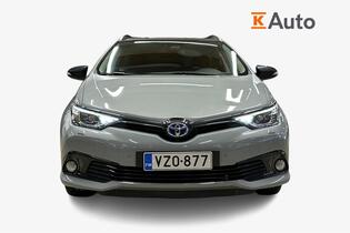 Toyota Auris vaihtoauto