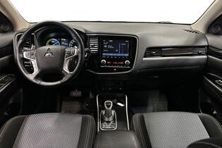 Mitsubishi Outlander PHEV vaihtoauto