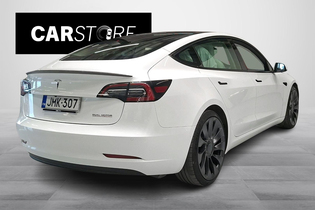 Tesla Model 3 vaihtoauto