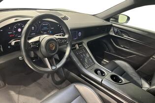 Porsche Taycan vaihtoauto