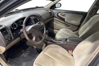 Nissan Maxima vaihtoauto