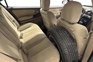 Nissan Maxima vaihtoauto