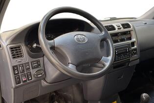 Toyota Hiace vaihtoauto