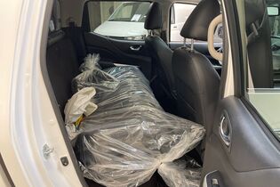 Nissan Navara vaihtoauto