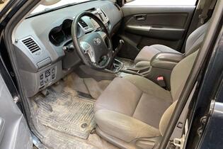Toyota Hilux vaihtoauto