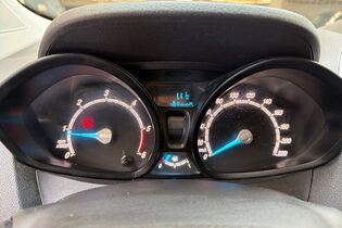 Ford Transit Courier vaihtoauto