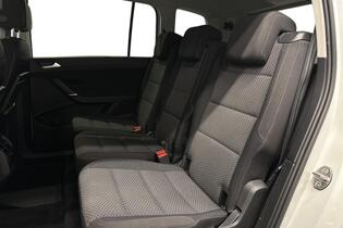 Volkswagen Touran vaihtoauto