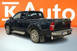 Toyota Hilux vaihtoauto