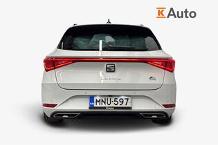 SEAT Leon Sportstourer vaihtoauto