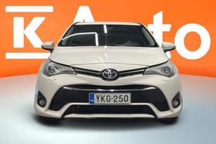 Toyota Avensis vaihtoauto