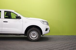 Nissan Navara vaihtoauto