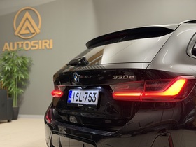 BMW 330 vaihtoauto