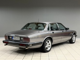 Jaguar Sovereign vaihtoauto