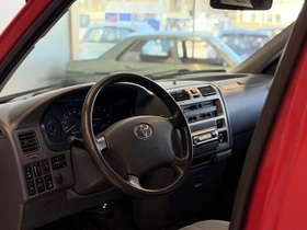 Toyota Hiace vaihtoauto