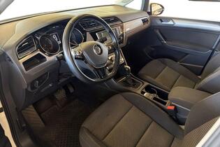 Volkswagen Touran vaihtoauto