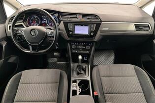 Volkswagen Touran vaihtoauto