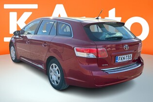Toyota Avensis vaihtoauto