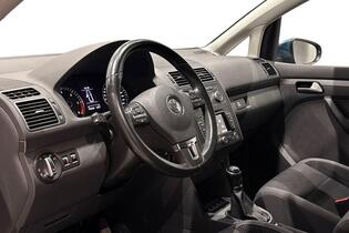 Volkswagen Touran vaihtoauto