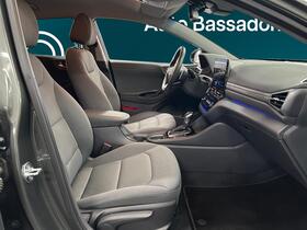 Hyundai IONIQ plug-in vaihtoauto