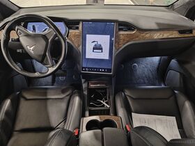 Tesla Model X vaihtoauto