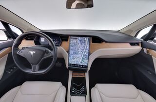 Tesla Model X vaihtoauto