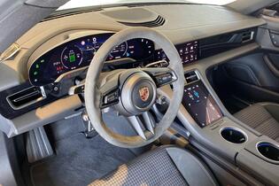 Porsche Taycan vaihtoauto