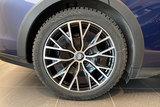 Porsche Taycan vaihtoauto