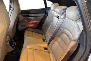 Porsche Taycan vaihtoauto