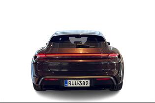 Porsche Taycan vaihtoauto