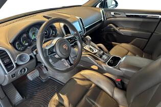Porsche Cayenne vaihtoauto