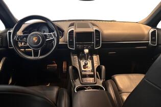 Porsche Cayenne vaihtoauto