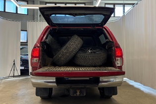 Toyota Hilux vaihtoauto