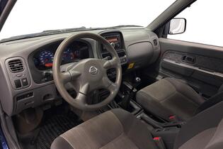 Nissan NP300 vaihtoauto