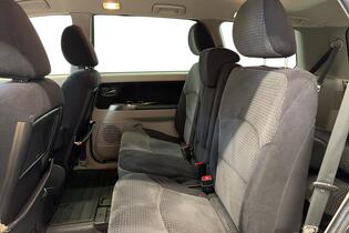 Mitsubishi Grandis vaihtoauto