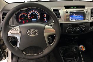 Toyota Hilux vaihtoauto