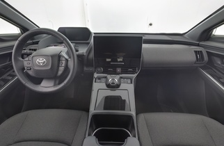 Toyota bZ4X vaihtoauto