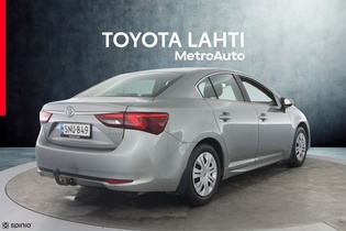 Toyota Avensis vaihtoauto