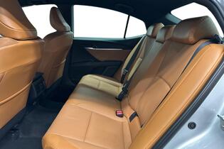 Toyota Camry vaihtoauto