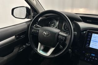 Toyota Hilux vaihtoauto