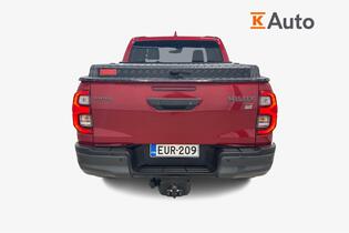 Toyota Hilux vaihtoauto