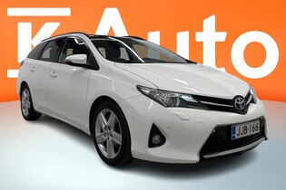Toyota Auris vaihtoauto